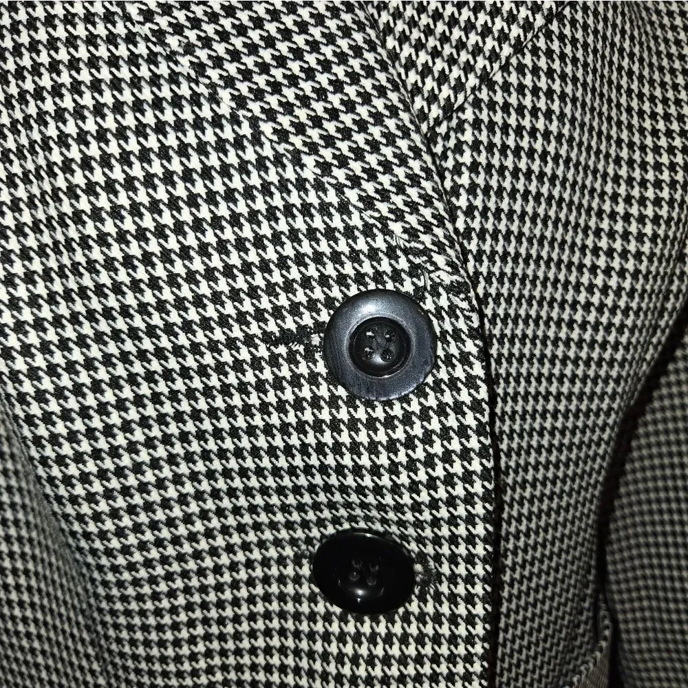 T. MILANO Black and White Houndstooth Blazer